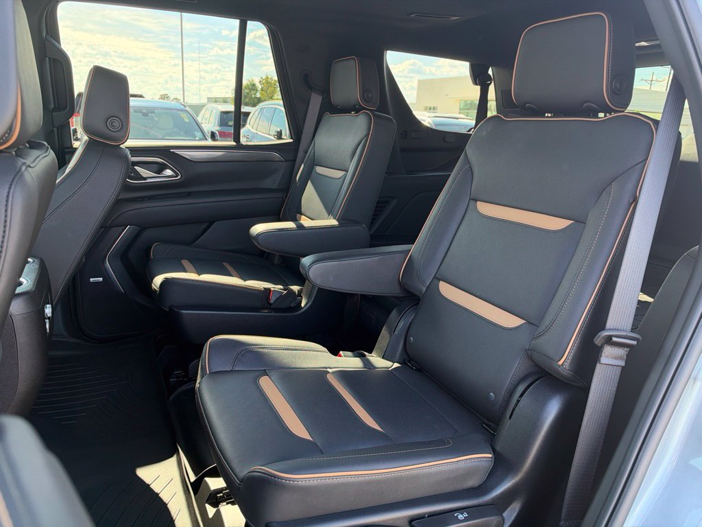 Used 2024 GMC Yukon AT4 w/ AT4 Premium Plus Package AWD/4WD image 24