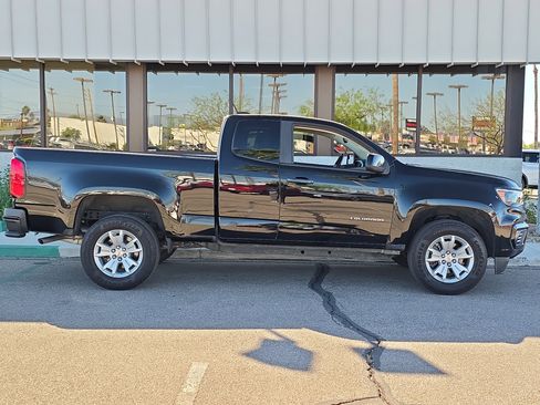 Used 2022 Chevrolet Colorado LT w/ Fleet Safety Package image 5