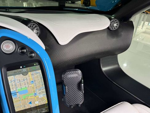 Used 2015 McLaren P1 image 35