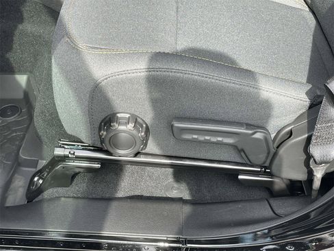 New 2025 Jeep Gladiator Sport image 23