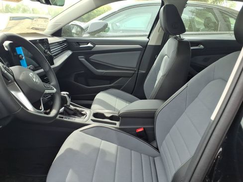 New 2026 Volkswagen Jetta SE FWD image 9