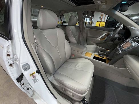Used 2007 Toyota Camry XLE image 16