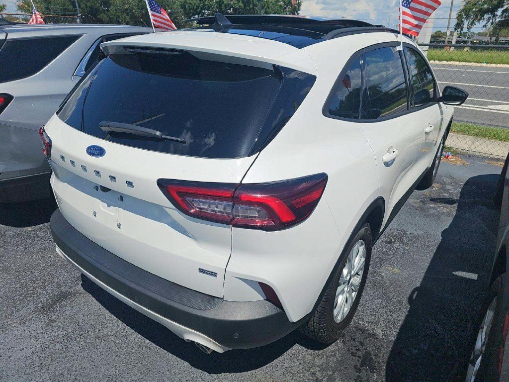 Used 2025 Ford Escape Active FWD image 4