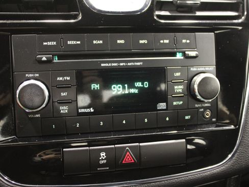 Used 2013 Chrysler 200 Touring image 13