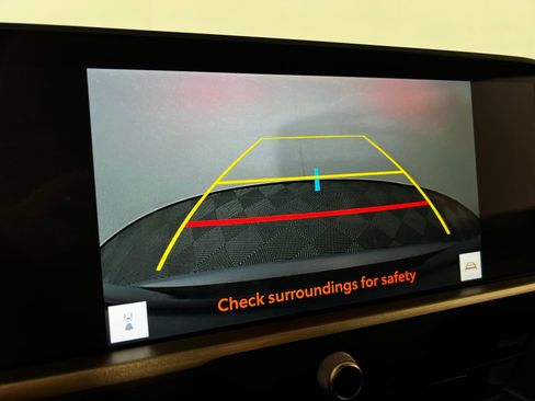 Certified 2025 Toyota Crown XLE image 19