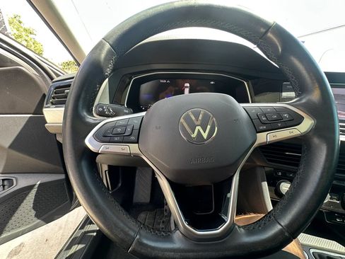 Used 2024 Volkswagen Jetta SE FWD image 21