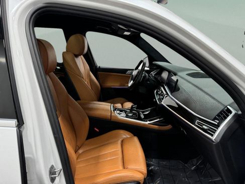 Used 2021 BMW X7 xDrive40i w/ Premium Package image 21