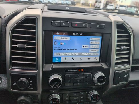 Used 2018 Ford F150 Platinum w/ Equipment Group 701A Luxury image 19