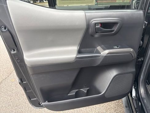 Used 2022 Toyota Tacoma SR5 image 33