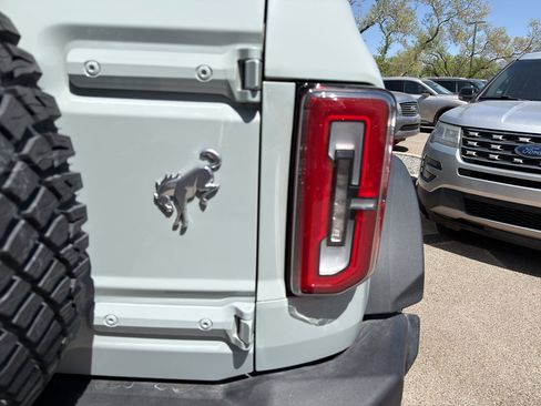 Used 2024 Ford Bronco Outer Banks w/ Sasquatch Package image 10