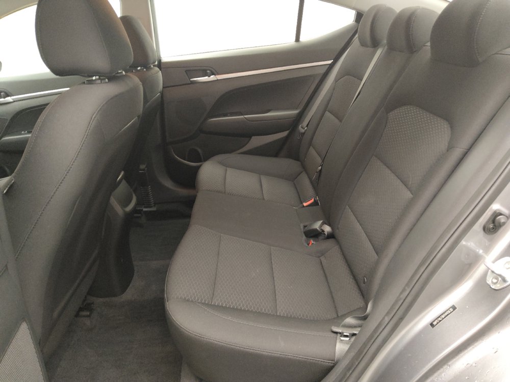 Used 2019 Hyundai Elantra SE w/ Cargo Package FWD image 18