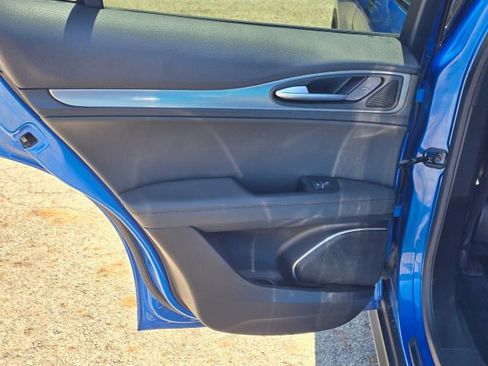 Used 2019 Alfa Romeo Stelvio Ti Sport w/ Quick Order Package 22S Sport AWD/4WD image 13