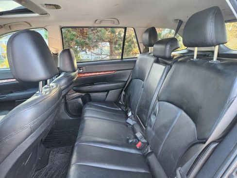 Used 2010 Subaru Outback 2.5i Limited image 43