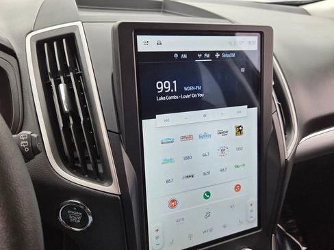 Used 2022 Ford Edge SEL w/ Convenience Package image 16