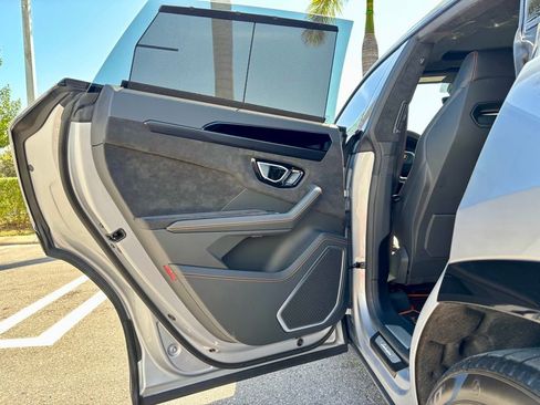 Used 2023 Lamborghini Urus S image 20