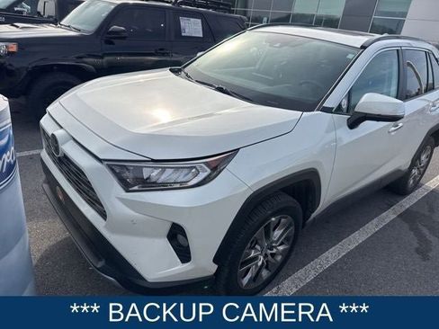 Used 2019 Toyota RAV4 Limited w/ Advanced Technology Package image 4