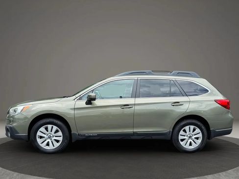 Used 2016 Subaru Outback 2.5i Premium AWD/4WD image 8
