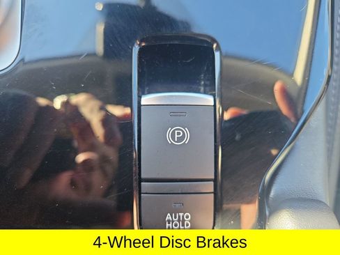 Used 2025 Mitsubishi Outlander AWD image 30