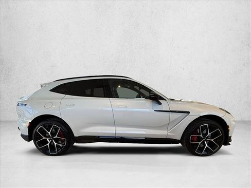 New 2025 Aston Martin DBX 707 image 7