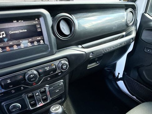 Used 2021 Jeep Wrangler Unlimited Sport AWD/4WD image 24