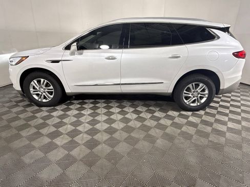 Used 2021 Buick Enclave Essence w/ Sound and Sites Package AWD/4WD image 7