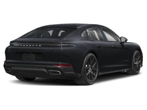 Used 2025 Porsche Panamera image 2