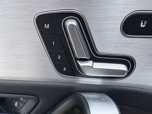 Used 2021 Mercedes-Benz CLA 250 4MATIC image 11