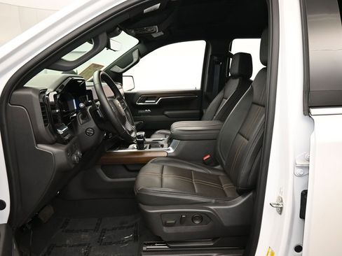 Used 2024 Chevrolet Silverado 1500 High Country w/ Technology Package image 11