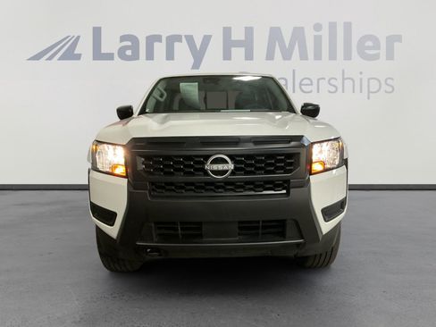Used 2025 Nissan Frontier S image 8