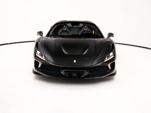 Certified 2022 Ferrari F8 Tributo RWD image 29