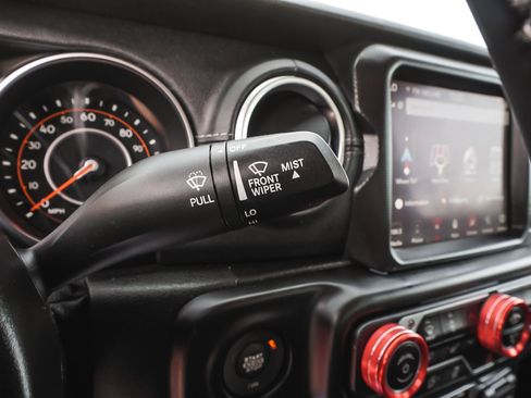 Used 2021 Jeep Gladiator Overland w/ Popular Equipment Package AWD/4WD image 24