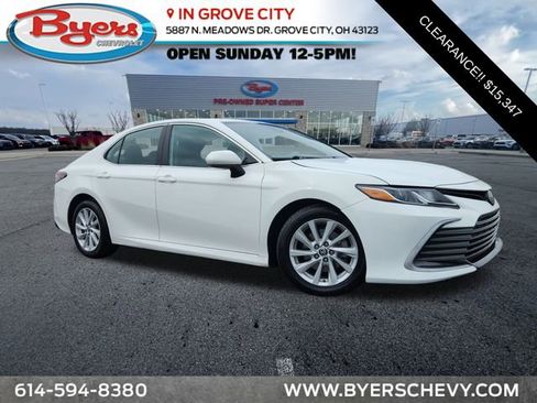 Used 2022 Toyota Camry LE image 1