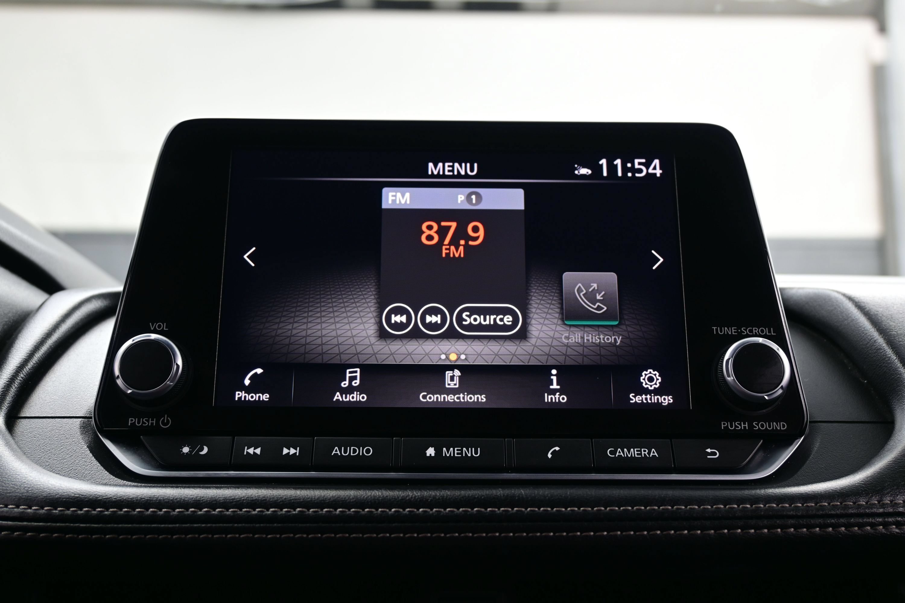 Used 2024 Nissan Rogue SV FWD image 18