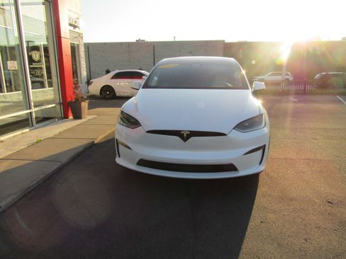 Used 2023 Tesla Model X AWD/4WD image 3