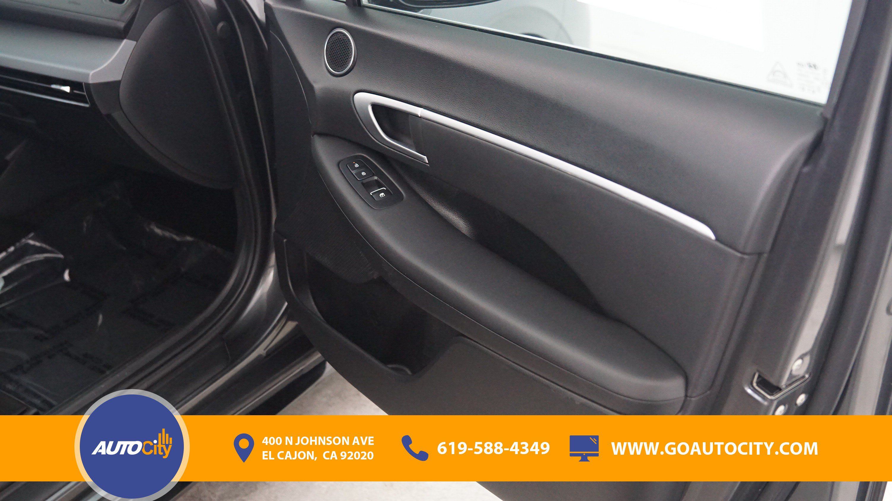 Used 2025 Hyundai Sonata SEL FWD image 16