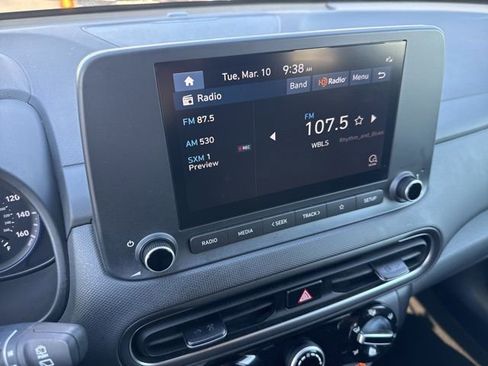 Used 2023 Hyundai Kona SEL image 5