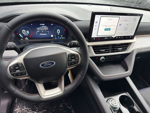 New 2026 Ford Explorer Active AWD/4WD image 20