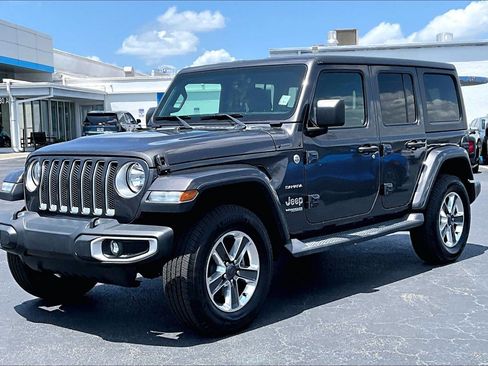 Used 2020 Jeep Wrangler Unlimited Sahara AWD/4WD image 2