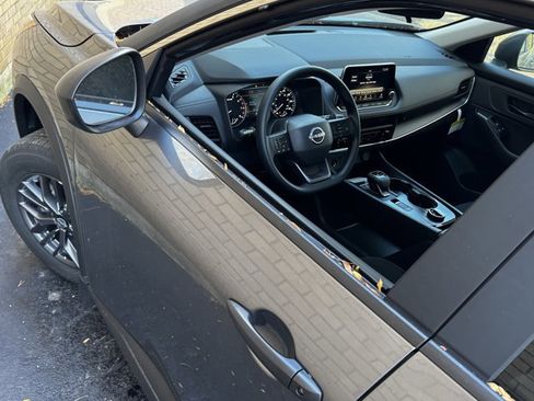 New 2026 Nissan Rogue S image 18