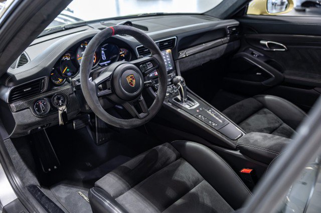 Used 2018 Porsche 911 GT3 RWD image 37