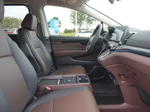 Used 2026 Honda Odyssey Elite image 15