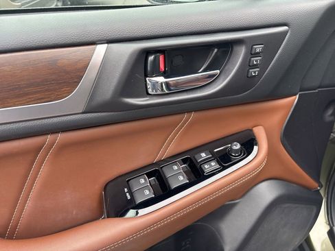 Used 2018 Subaru Outback 2.5i Touring w/ Popular Package #3 image 20