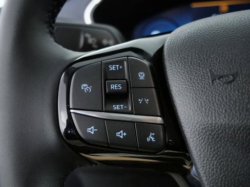 Certified 2025 Ford Escape Platinum AWD/4WD image 24