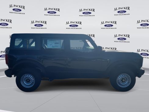 New 2025 Ford Bronco 4-Door image 6