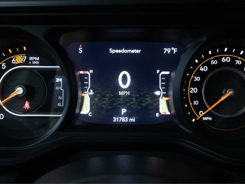 Used 2025 Jeep Wrangler Unlimited Rubicon AWD/4WD image 18