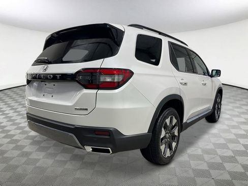 New 2026 Honda Pilot Touring image 6