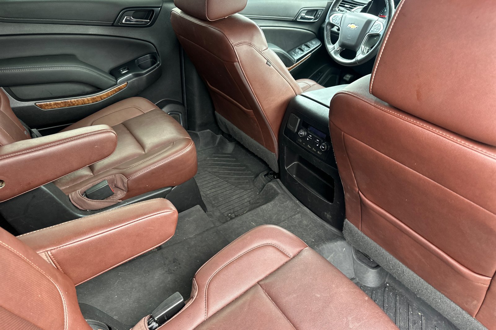 Used 2019 Chevrolet Suburban Premier w/ Premier Plus Edition AWD/4WD image 18