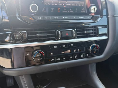 Used 2025 Nissan Pathfinder SV AWD/4WD image 24