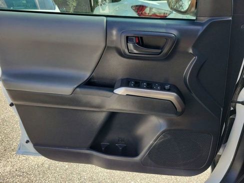 Used 2022 Toyota Tacoma SR5 w/ Technology Package RWD image 34