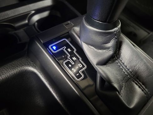 Used 2023 Toyota Tacoma SR image 15